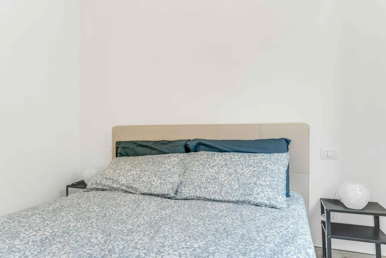 Apartment Ven93 -Loreto - Duomo- Wifi - Modern - Central Milan